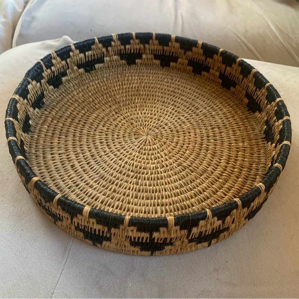 Handwoven African Basket Tray Boho Wall Decor Black Rim 12.75”